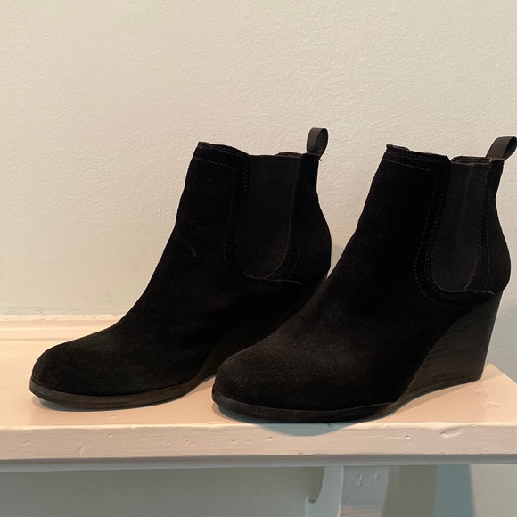 Lucky Brand Shoes - Lucky brand suede booties